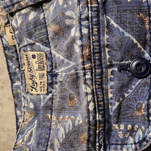 Lucky Brand Shorts - Picture 3 of 3